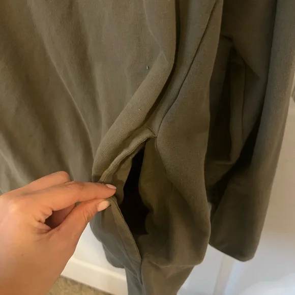 American Eagle Outfitters Men’s Green Hoodie - Picture 2 of 5